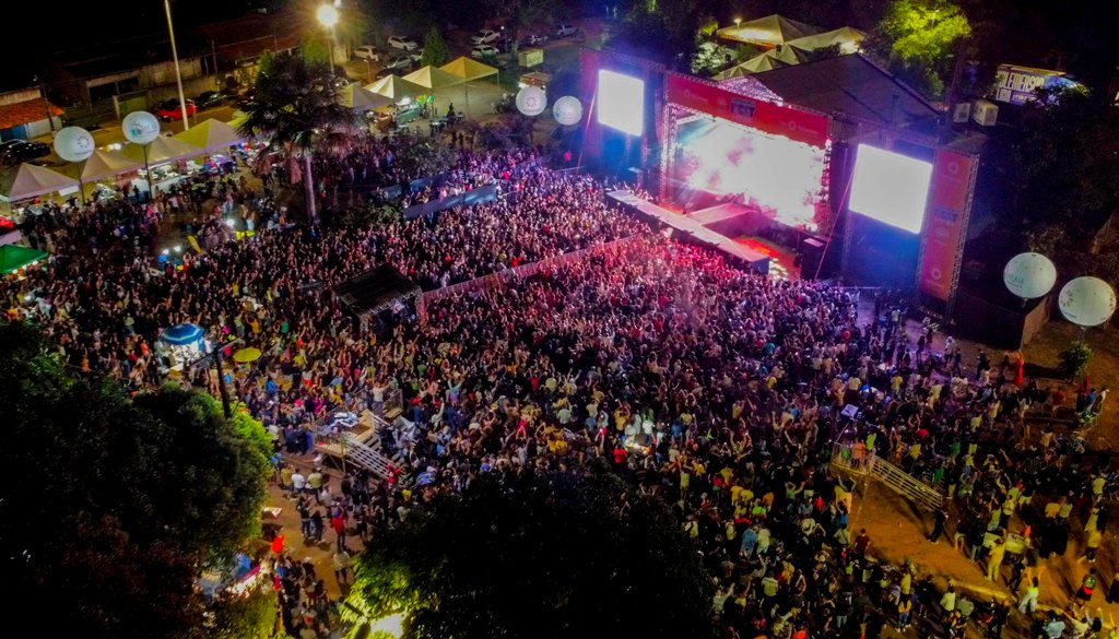GOVERNADOR WANDERLEI BARBOSA PARTICIPA DO TAQUARUÇU FEST COM BELL MARQUES E REFORÇA APOIO À CULTURA E AO TURISMO NO TOCANTINS