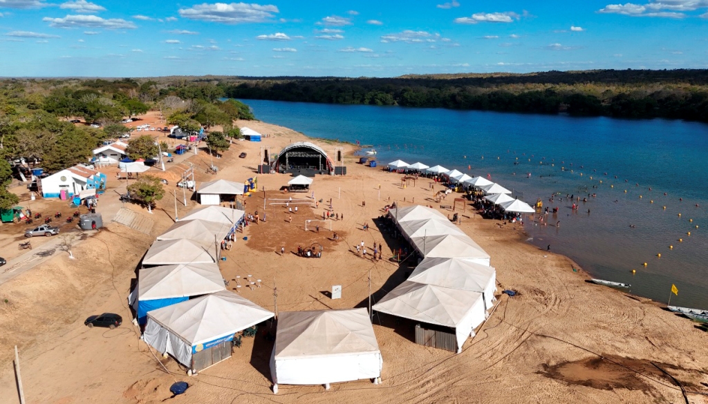 GOVERNO DO TOCANTINS FORTALECE TEMPORADA DE PRAIA EM PARANÃ E ALIANÇA COM INVESTIMENTOS EM INFRAESTRUTURA, CULTURA E ESPORTES