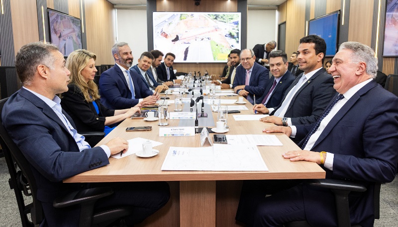 GOVERNO DO TOCANTINS BUSCA INVESTIMENTOS PARA BR-235 E BR-010 EM ENCONTRO COM MINISTRO DOS TRANSPORTES