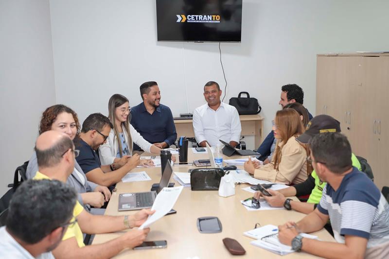 CETRAN/TO REALIZA SESSÃO PLENÁRIA COM PARTICIPAÇÃO DO PRESIDENTE DO DETRAN/TO