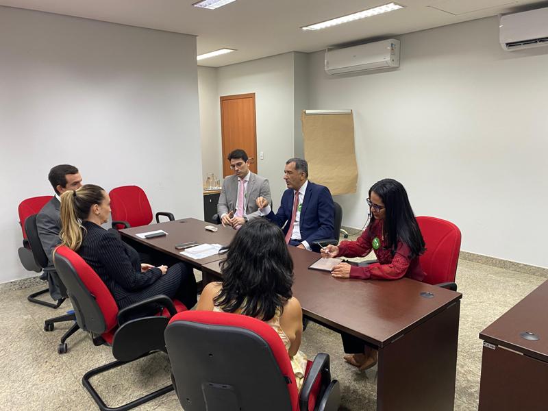 SECRETÁRIO HERCULES JACKSON E REPRESENTANTES DO MP ALINHAM ETAPAS DO PROTOCOLO DE INTENÇÕES DO CONCURSO DA EDUCAÇÃO