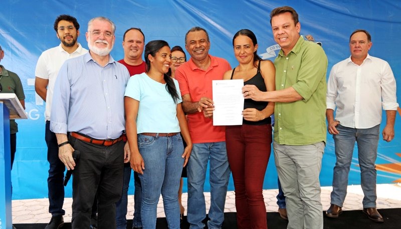 FAMÍLIAS E EMPREENDEDORES DE AGUIARNÓPOLIS RECEBEM APOIO DO GOVERNO DO ESTADO APÓS DESABAMENTO DA PONTE JUSCELINO KUBITSCHEK