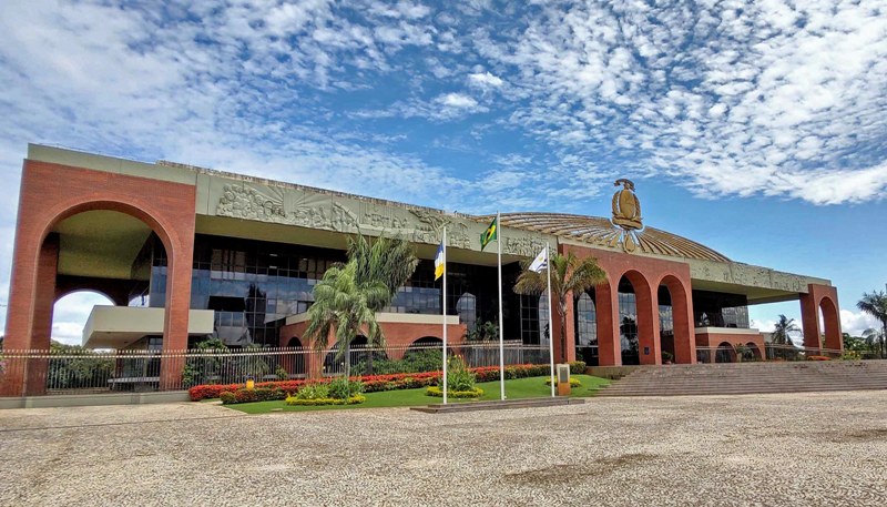 GOVERNO DO TOCANTINS ANTECIPA SALÁRIO E INJETA MAIS DE R$ 300 MILHÕES NA ECONOMIA