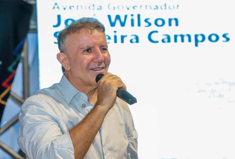 EDUARDO SIQUEIRA CAMPOS SE EMOCIONA EM HOMENAGEM AO PAI EM ARAGUAÍNA