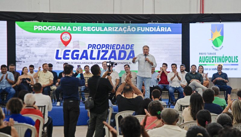 MAIS DE 800 FAMÍLIAS RECEBEM TÍTULOS DE PROPRIEDADE EM AUGUSTINÓPOLIS E SÍTIO NOVO