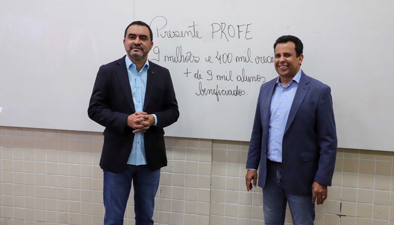 GOVERNADOR WANDERLEI BARBOSA AUTORIZA PAGAMENTO DE R$ 9,3 MILHÕES DO PRESENTE, PROFE! PARA MAIS DE 9 MIL ESTUDANTES
