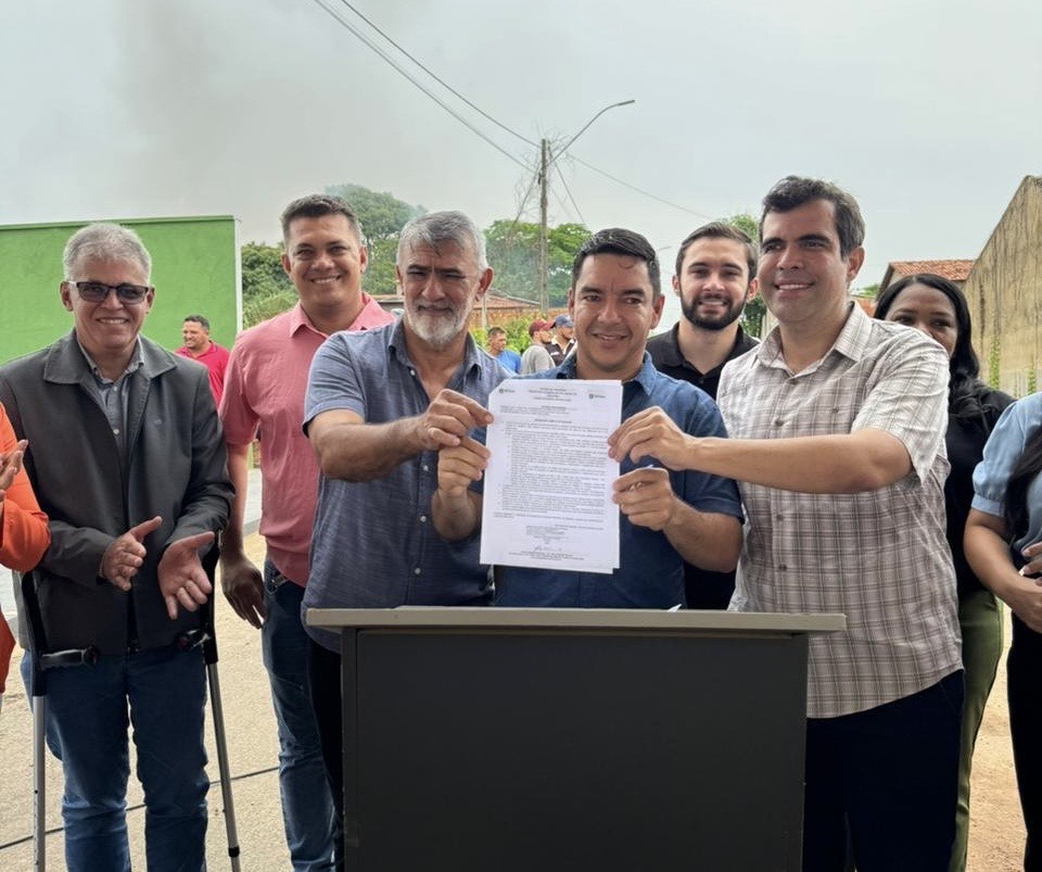 DEPUTADO AMÉLIO CELEBRA RETOMADA DAS OBRAS DE CRECHE EM SÃO MIGUEL DO TOCANTINS
