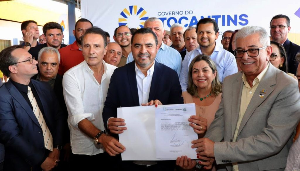 COM INVESTIMENTO DE QUASE R$ 15 MILHÕES, GOVERNADOR WANDERLEI BARBOSA ASSINA ORDEM DE SERVIÇO PARA REFORÇAR SINALIZAÇÃO E SEGURANÇA VIÁRIA EM 26 MUNICÍPIOS