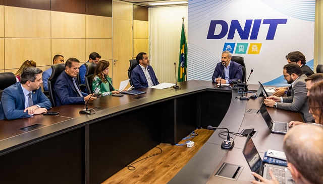 EM BRASÍLIA, GOVERNADOR WANDERLEI BARBOSA FAZ PARCERIA COM DNIT PARA MELHORIAS NA TO-010 APÓS INTERDIÇÃO DA PONTE EM PEDRO AFONSO