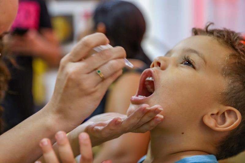 PALMAS SUPERA META DE VACINAÇÃO CONTRA A POLIOMIELITE E REFORÇA IMPORTÂNCIA DA IMUNIZAÇÃO INFANTIL