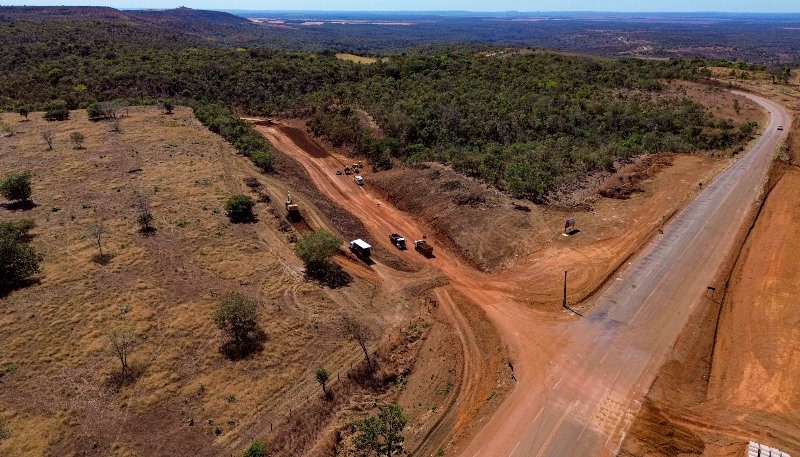 TRÂNSITO NA ALÇA VIÁRIA DE TAQUARUÇU EXIGE PRUDÊNCIA DURANTE EXECUÇÃO DAS OBRAS